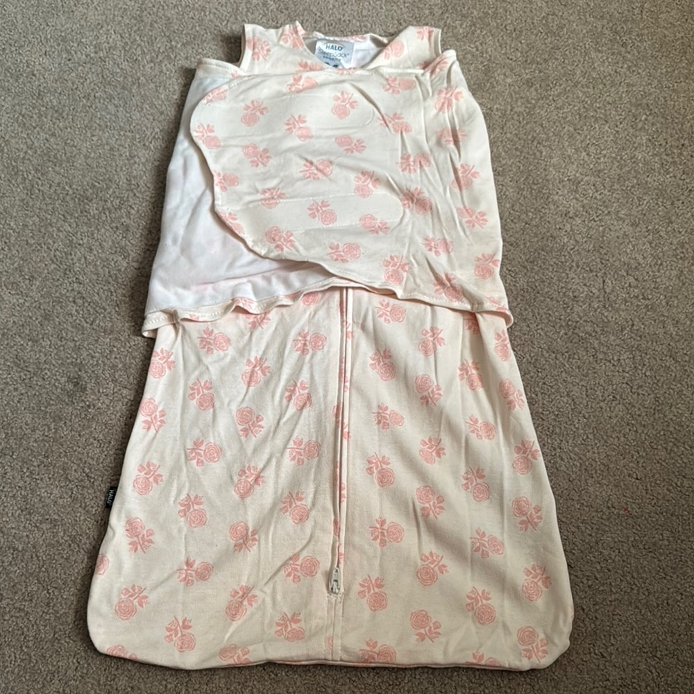 Halo SleepSack Swaddle - Pink and White Flowers